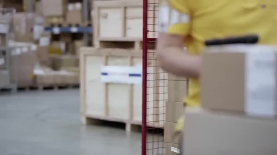 Lectura de código de barras en cajas de un depósito